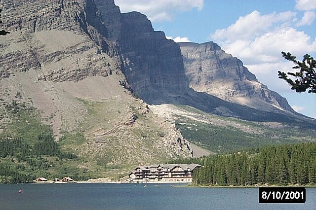 Many Glacier Lodge