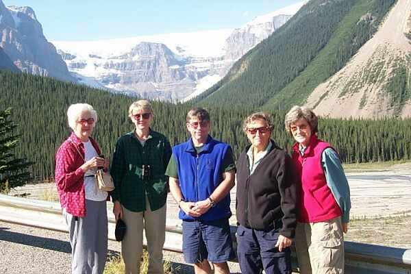  A stop on the Icefields Parkway 
